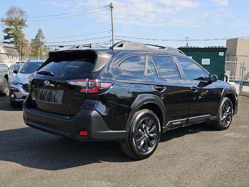 Crystal Black Silica 2023 Subaru Outback Onyx Edition XT
