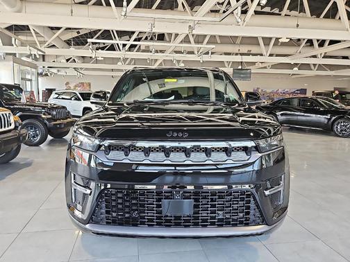 Gloss Black 2026 Jeep Grand Wagoneer Limited Reserve
