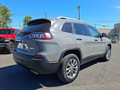 2021 Jeep Cherokee Latitude Lux