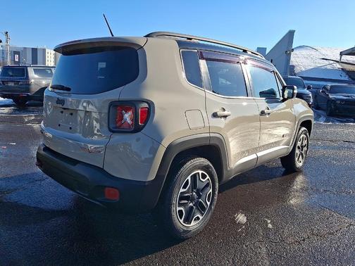 2016 Jeep Renegade Trailhawk