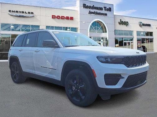 2025 Jeep Grand Cherokee Laredo