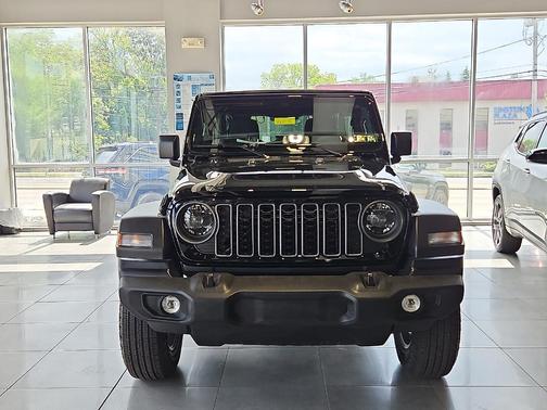 Black Clearcoat 2026 Jeep Wrangler Sport