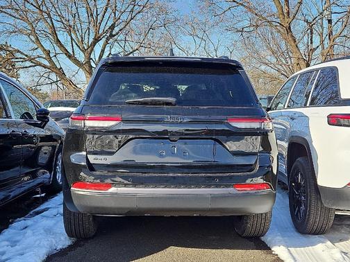 2026 Jeep Grand Cherokee Altitude 4x4