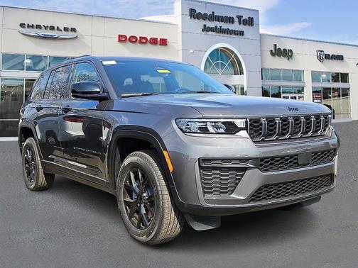 2026 Jeep Grand Cherokee Laredo
