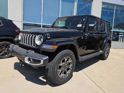 Black Clearcoat 2026 Jeep Wrangler Sahara