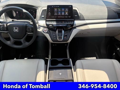 Solar Silver Metallic 2025 Honda Odyssey