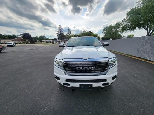 2019 RAM 1500 Limited Crew Cab 4x4 57' Box