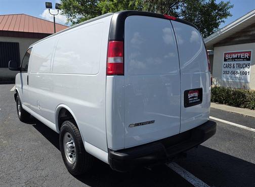 Summit White 2022 Chevrolet Express 2500 RWD 2500 Regular Wheelbase WT