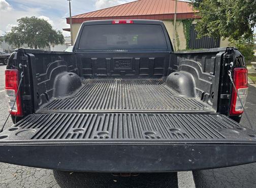 2019 RAM 2500 Big Horn Crew Cab 4x4 6'4' Box
