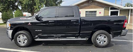 2019 RAM 2500 Big Horn Crew Cab 4x4 6'4' Box