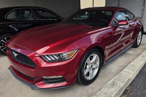 2017 Ford Mustang V6