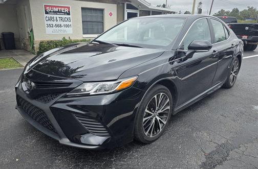 2020 Toyota Camry SE