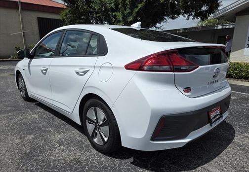 2020 Hyundai IONIQ Hybrid Blue