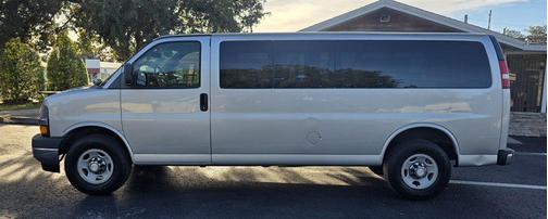 2017 Chevrolet Express 3500 LT