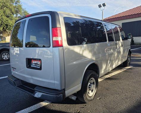 2017 Chevrolet Express 3500 LT