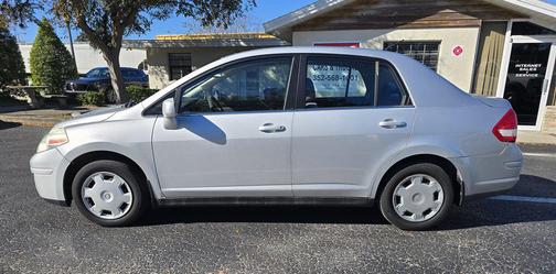 2009 Nissan Versa 1.8 S