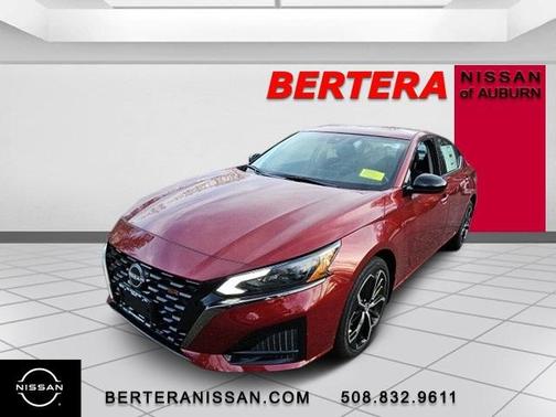 2025 Nissan Altima SR