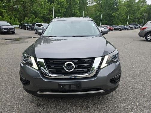 2019 Nissan Pathfinder SV