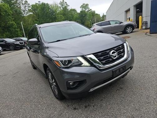 2019 Nissan Pathfinder SV