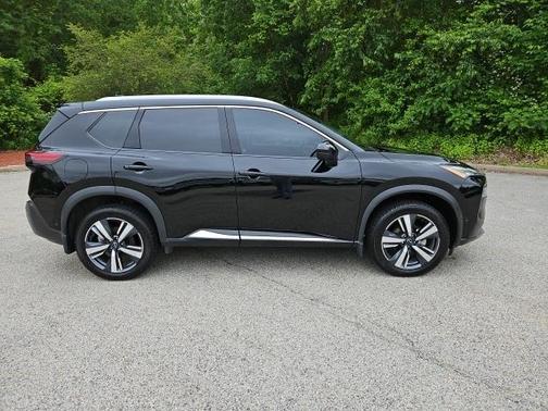 2022 Nissan Rogue SL