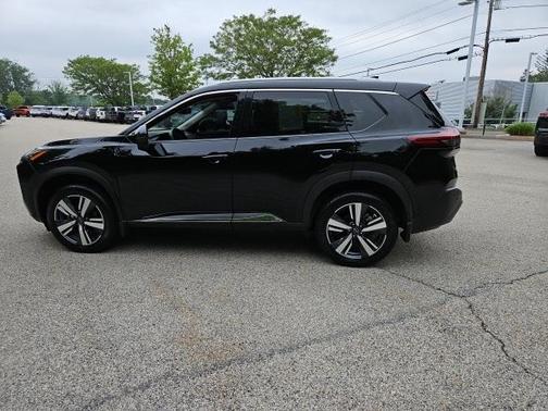 2022 Nissan Rogue SL