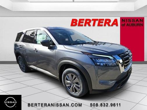 2025 Nissan Pathfinder S