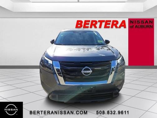 2025 Nissan Pathfinder S