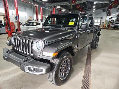 2023 Jeep Gladiator Overland