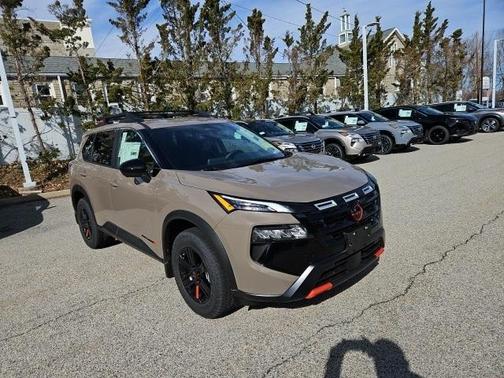 2025 Nissan Rogue Rock Creek