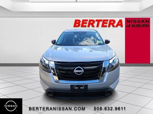 2025 Nissan Pathfinder S