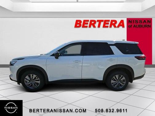 2025 Nissan Pathfinder S
