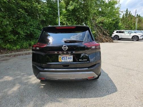 2022 Nissan Rogue SL