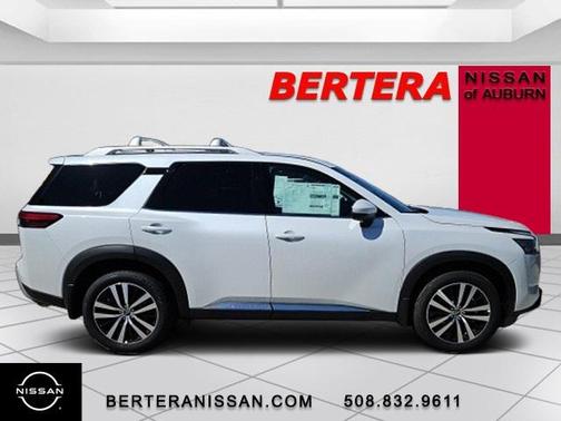 2025 Nissan Pathfinder Platinum