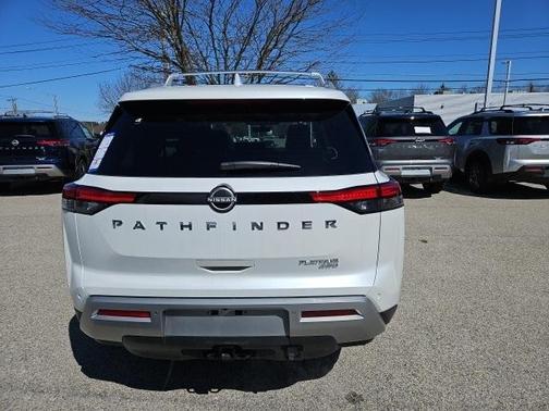 2025 Nissan Pathfinder Platinum