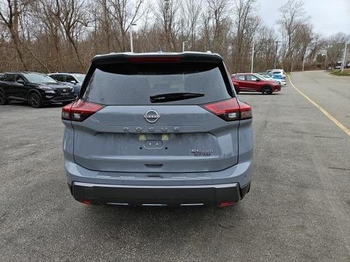 2025 Nissan Rogue SL