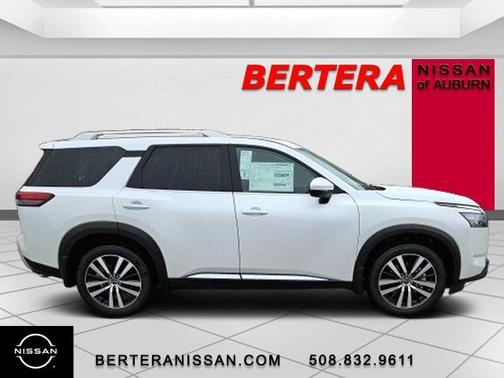2025 Nissan Pathfinder Platinum