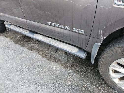 2017 Nissan Titan XD SV