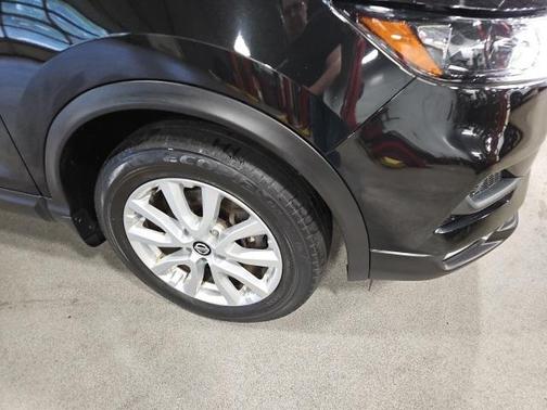 2021 Nissan Rogue Sport SV