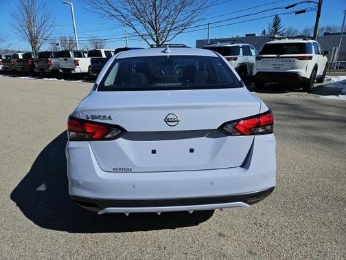 2025 Nissan Versa 1.6 SV