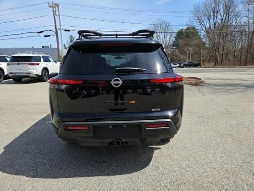 2025 Nissan Pathfinder Rock Creek