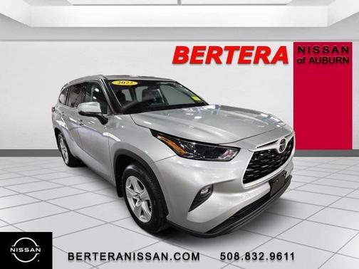 2022 Toyota Highlander LE