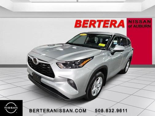 2022 Toyota Highlander LE
