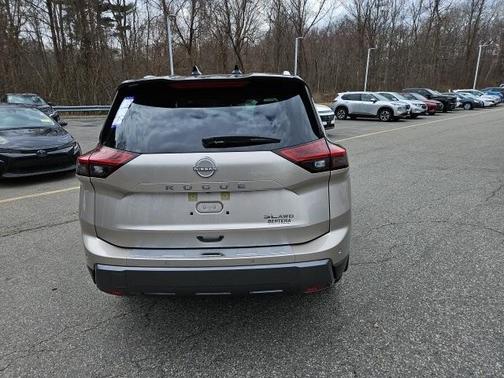 2025 Nissan Rogue SL
