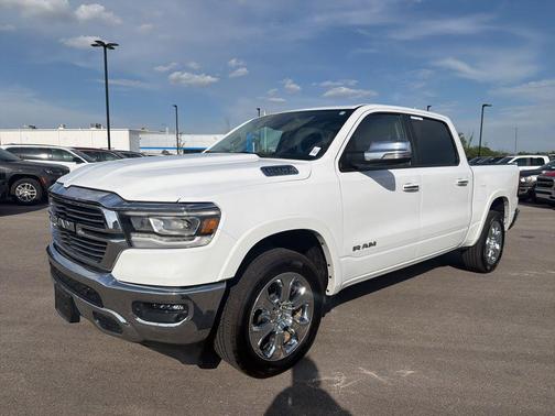 Bright White Clearcoat 2022 RAM 1500 Laramie