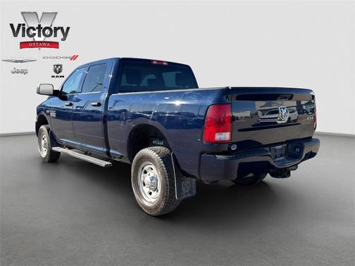 2017 RAM 2500 Tradesman Crew Cab 4x4 6'4' Box