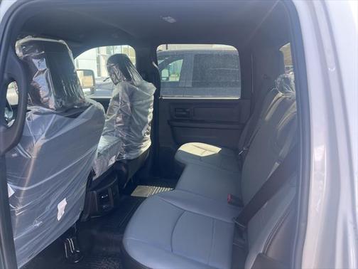 2025 RAM 2500 Tradesman Crew Cab 4x4 8' Box