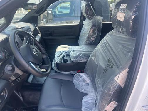 2025 RAM 2500 Tradesman Crew Cab 4x4 8' Box