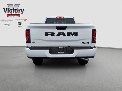 Bright White Clearcoat 2026 RAM 2500 Black Express Crew Cab 4x4 6'4' Box