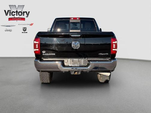 2022 RAM 2500 Laramie Crew Cab 4x4 6'4' Box