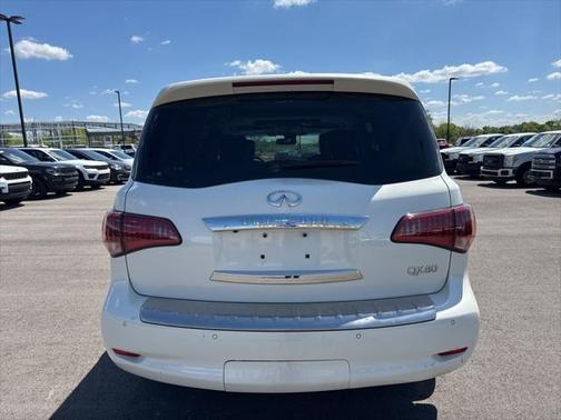 2015 INFINITI QX80 Base